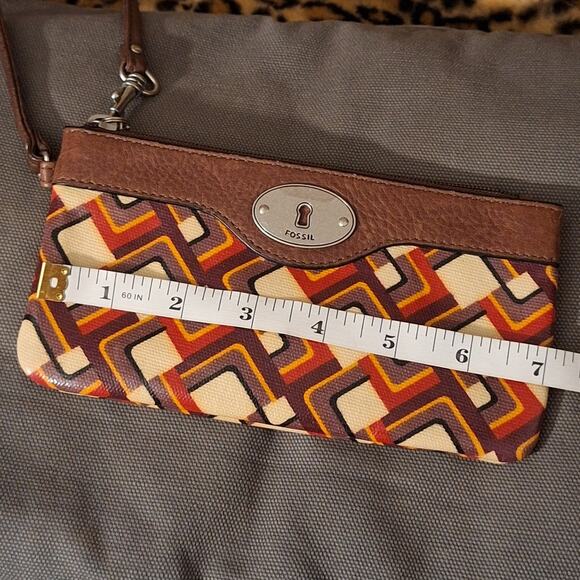 Fossil Key-Per Wristlet 7" x 4" Coated Canvas Leather Retro Geometric Clutch - Picture 4 of 8